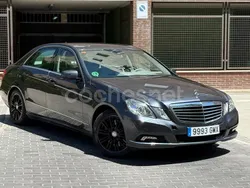 Gris / plata Usado 2009 Mercedes E500 Elegance Berlina | 16.990 €