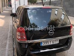 Negro Usado 2010 Opel Zafira Essentia Monovolumen | 3399 € (Buen precio)