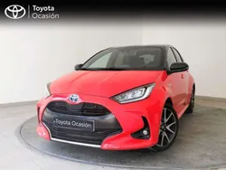 Rojo Usado 2021 Toyota Yaris Hybrid Edition Berlina | 18.650 € (Buen precio)