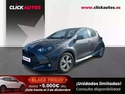 Gris Usado 2025 Toyota Yaris Hybrid Active Utilitario | 19.550 € (Buen precio)