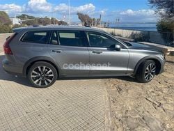 Gris / plata Usado 2021 Volvo V60 CC Pro Familiar | 33.000 € (Precio justo)