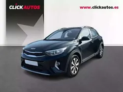 Negro Usado 2024 Kia Stonic SUV | 15.950 € (Precio justo)