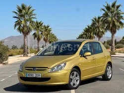 Amarillo Usado 2005 Peugeot 307 Berlina | 2900 € (Buen precio)