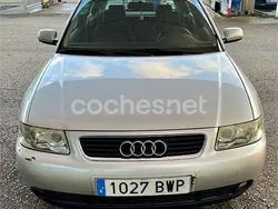 Gris / plata Usado 2002 Audi A3 Ambiente Berlina | 5000 €