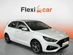 Blanco Usado 2022 Hyundai i30 Berlina | 13.390 € (Buen precio)