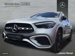 Gris / plateado Usado 2024 Mercedes GLA250 AMG line SUV | 44.900 € (Precio justo)