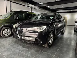 Negro Usado 2018 Alfa Romeo Stelvio Executive SUV | 23.990 € (Buen precio)