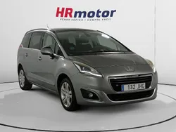 Gris Usado 2015 Peugeot 5008 Allure Monovolumen | 11.490 € (Un poco caro)
