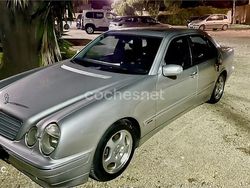 Gris / plata Usado 2000 Mercedes E320 Avantgarde Berlina | 5900 €