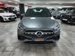 Gris / plata Usado 2021 Mercedes GLA250 SUV | 35.990 € (Precio justo)