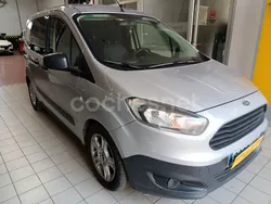 Gris / plata Usado 2014 Ford Tourneo Courier Trend Monovolumen | 8950 € (Precio justo)