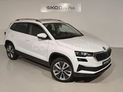 Blanco Usado 2024 Skoda Karoq Ambition SUV | 31.900 €