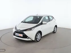 Blanco Usado 2017 Toyota Aygo X-play Utilitario | 11.999 €