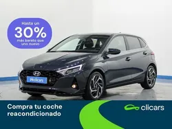 Gris / plata Usado 2023 Hyundai i20 Berlina | 16.990 € (Precio justo)