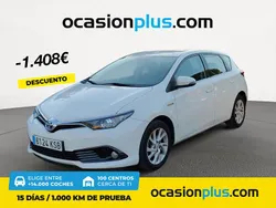 Blanco Usado 2018 Toyota Auris Hybrid Active Berlina | 15.490 € (Precio justo)