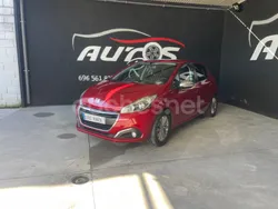 Granate Usado 2017 Peugeot 208 Access Utilitario | 7500 € (Precio justo)