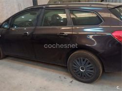Marrón Usado 2012 Opel Astra Sportive Familiar | 1500 €