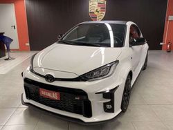 Blanco Usado 2021 Toyota Yaris Utilitario | 36.000 € (Un poco caro)