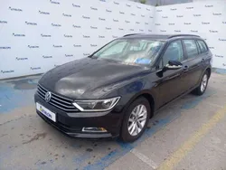 Negro Usado 2019 VW Passat Edition Familiar | 19.450 € (Precio justo)