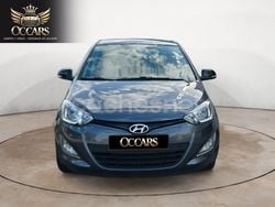 Gris / plata Usado 2015 Hyundai i20 Berlina | 5990 € (Precio justo)