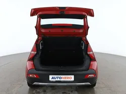 Rojo Usado 2024 Hyundai Bayon SUV | 16.299 € (Precio justo)