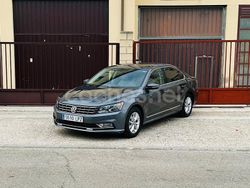 Gris / plata Usado 2017 VW Passat Sportline Berlina | 12.990 €