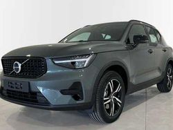 Oro Nuevo 2025 Volvo XC40 Plus SUV | 43.500 € (Un poco caro)