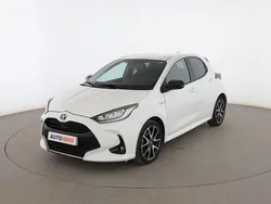 Blanco Usado 2021 Toyota Yaris Hybrid Style Utilitario | 19.199 € (Un poco caro)