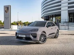 Burdeos Usado 2024 Porsche Macan SUV | 102.700 €