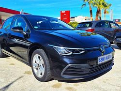 Negro Usado 2020 VW Golf VIII Life Berlina | 19.500 € (Precio justo)