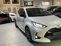 Blanco Usado 2024 Toyota Yaris Hybrid Sport Berlina | 24.490 € (Un poco caro)
