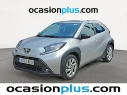 Gris Usado 2024 Toyota Aygo Play Utilitario | 13.628 € (Precio justo)
