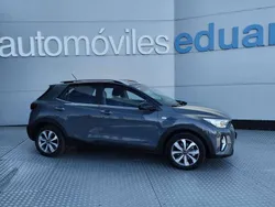 Gris Usado 2021 Kia Stonic Style SUV | 15.500 € (Precio justo)