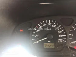 Gris / plata Usado 2001 Opel Agila Color Edition Berlina | 1500 €