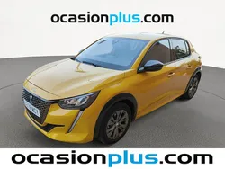 Amarillo Usado 2022 Peugeot e-208 Allure Utilitario | 19.000 € (Precio justo)