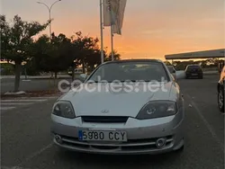 Gris / plata Usado 2002 Hyundai Coupé Coupe | 3900 €