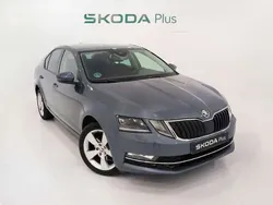 Gris Usado 2019 Skoda Octavia Style Utilitario | 15.850 € (Precio justo)