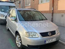 Gris / plata Usado 2003 VW Touran Trendline Monovolumen | 1899 € (Buen precio)