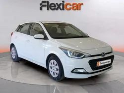Blanco Usado 2016 Hyundai i20 Berlina | 11.290 € (Precio justo)