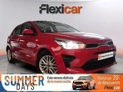 Rojo Usado 2021 Kia Rio Berlina | 13.490 € (Precio justo)