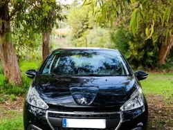Negro Usado 2019 Peugeot 208 Signature Sky Utilitario | 8500 € (Precio justo)