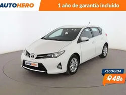 Blanco Usado 2013 Toyota Auris Active Berlina | 13.199 € (Precio justo)