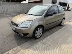 Verde Usado 2004 Ford Fiesta Utilitario | 1900 € (Super precio)