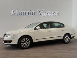 Blanco Usado 2010 VW Passat Edition Berlina | 7990 € (Precio justo)