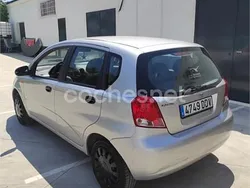 Gris / plata Usado 2004 Chevrolet Kalos SE Berlina | 1999 € (Precio justo)