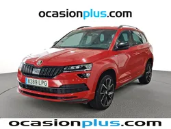 Rojo Usado 2021 Skoda Karoq SportLine SUV | 21.091 € (Precio justo)