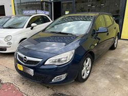 Azul Usado 2011 Opel Astra Enjoy | 7200 € (Caro)