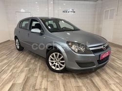Gris / plata Usado 2006 Opel Astra Enjoy Berlina | 4500 € (Un poco caro)