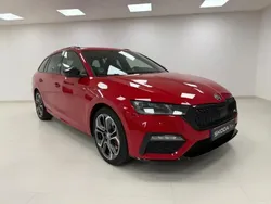 Rojo Usado 2024 Skoda Octavia RS Familiar | 37.990 € (Precio justo)