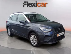 Gris Usado 2023 Seat Arona Style SUV | 14.990 €